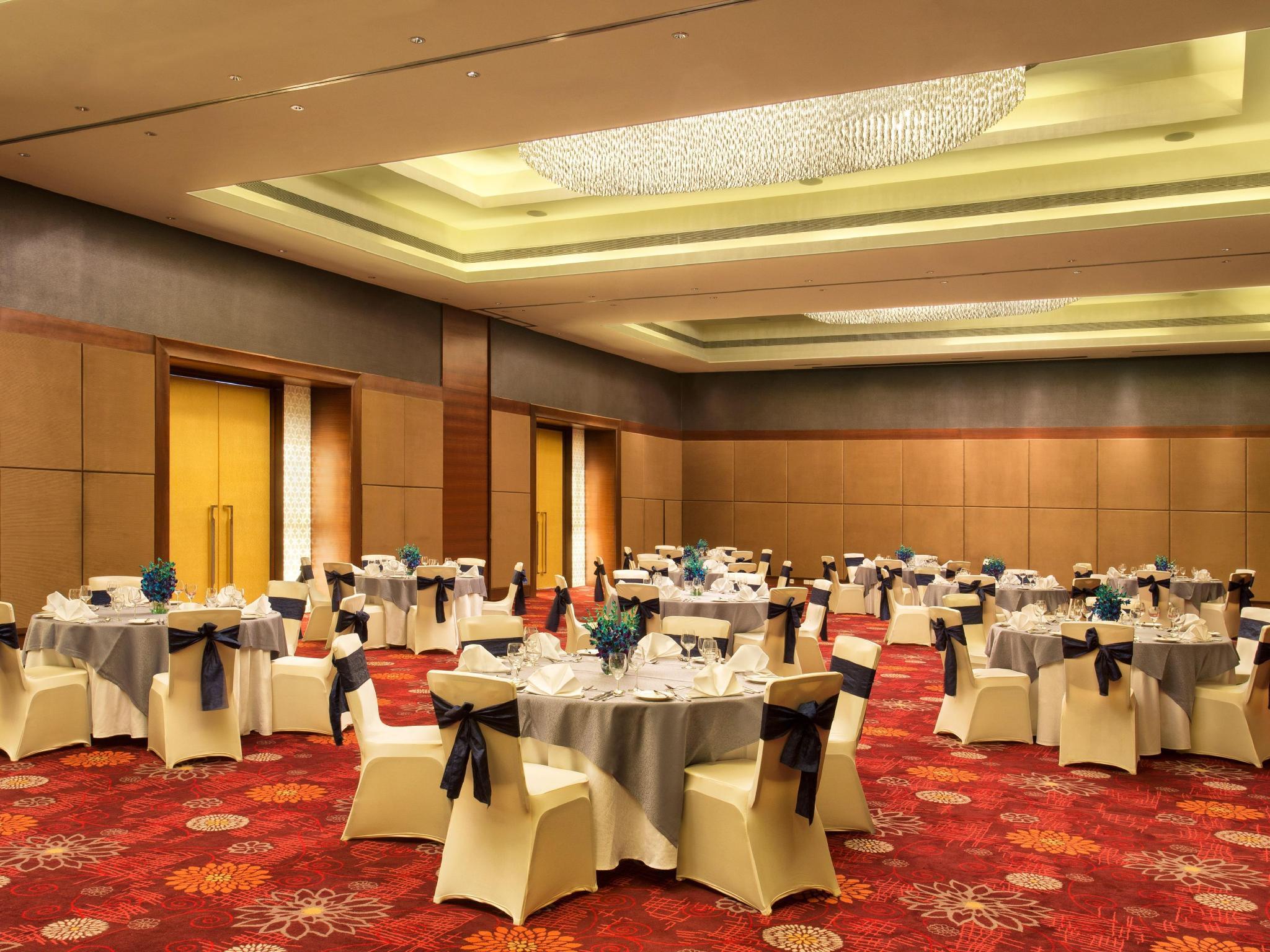 Crowne Plaza Ahmedabad City Centre By Ihg Zewnętrze zdjęcie